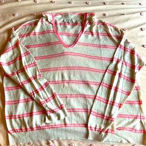 LOFT MESH TOP WITH HOOD ,cream and coral colors,szXL